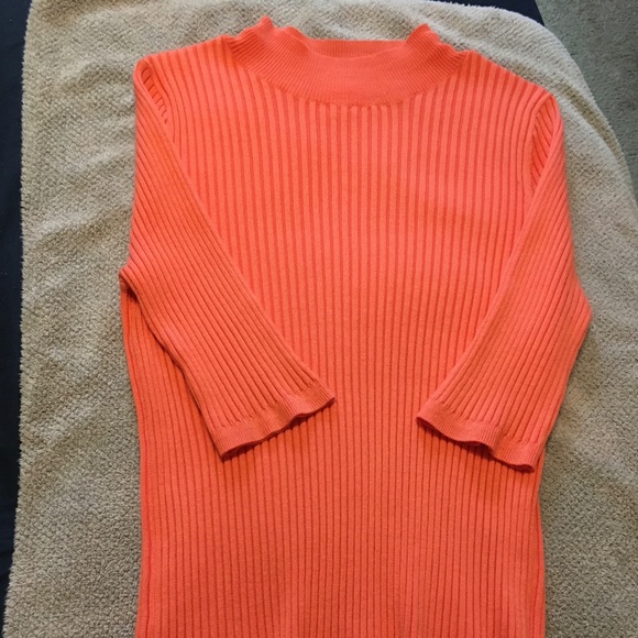 Marilyn Monroe Sweater - Picture 2 of 5